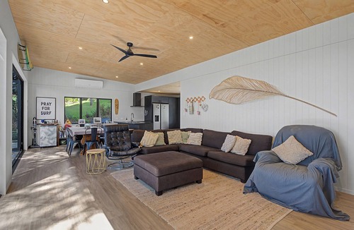 Whangamata House | Modern Coastal Tree House - Whangamata Retreat