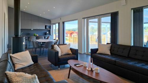 Soderbarke House | Modern Lake House With Spa At Lake Barken