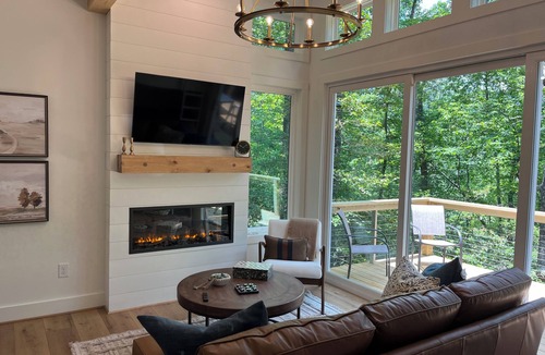 Cleveland Cabin | Modern New Construction near Dahlonega and Helen