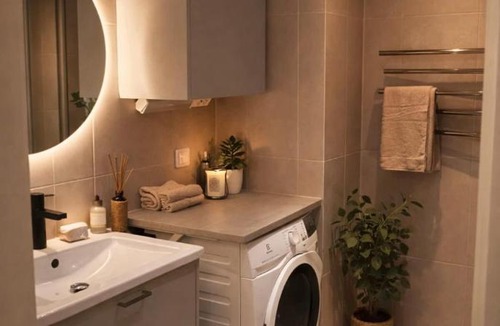 Vasastan Apartment | Modern studio with balcony