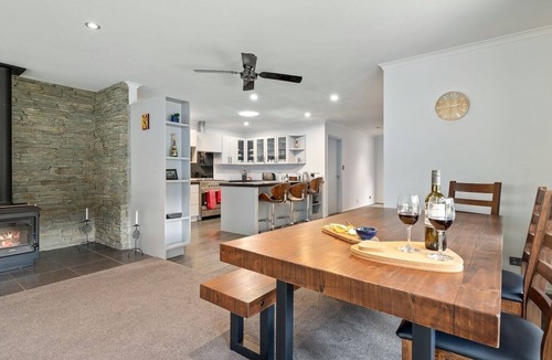 Clyde House | MODERN TOWN HOUSE , EXCELLENT LOCATION