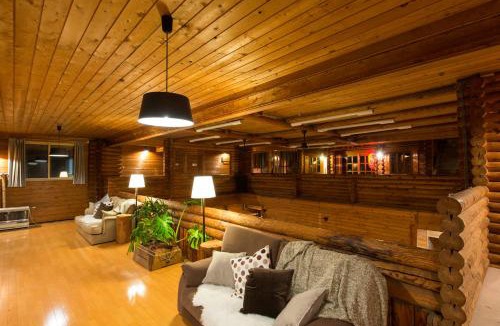 Niseko House | Moiwa Lodge