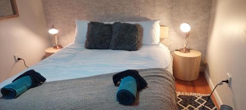 Tahunanui Bed & Breakfast | Morning Bloom Cottage Bed and Breakfast