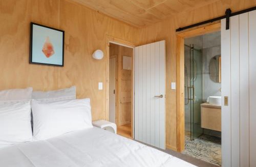 Dalefield House | Mountain View Barn with Spa