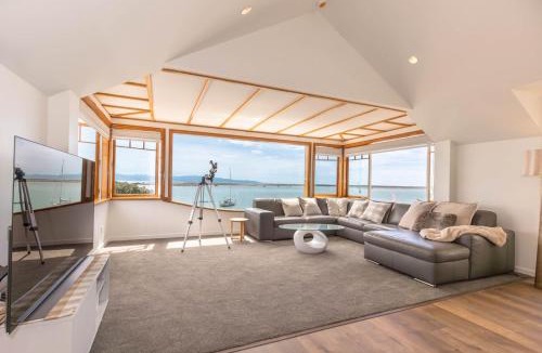 Stepneyville Apartment | Nelson Harbour Light Waterfront Apartment