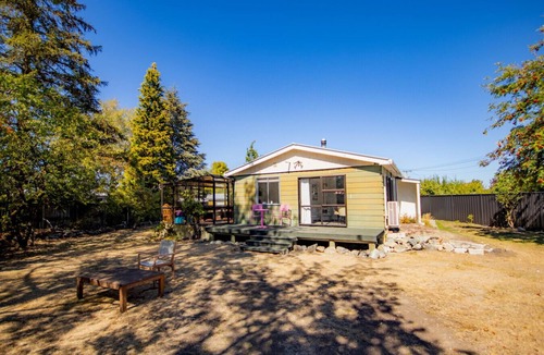 Twizel House | Ngahere Haven: private and centrally located