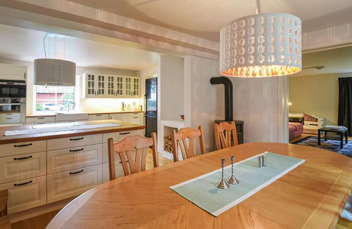 Dals-Ed N House | Nice home in Ed with kitchen