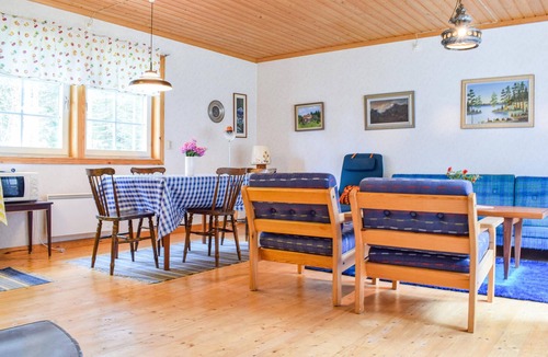 Tviklippan House | Nice home in Eksjö with kitchen