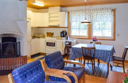 Tviklippan House | Nice home in Eksjö with kitchen