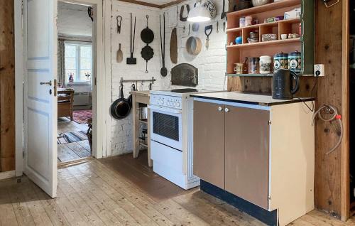 Hinneryd House | Nice Home In Strömsnäsbruk