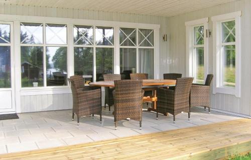 Flattinge House | Nice Home In Vittaryd With Sauna