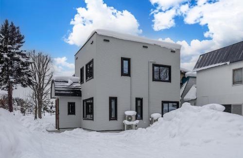 Asahikawa Apartment | North Gate