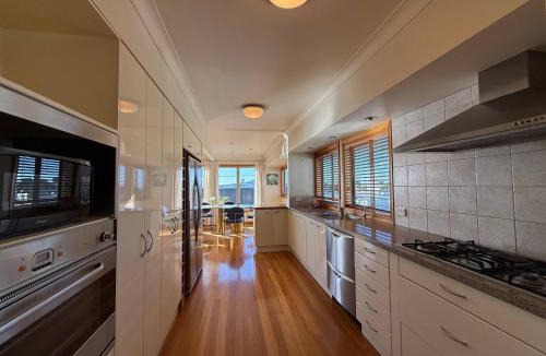 Mission Bay House | Northlight Haven – Seaview Escape in Mission Bay