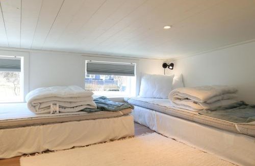 Grebbestad House | Nybyggd loftstuga i centrala Grebbestad