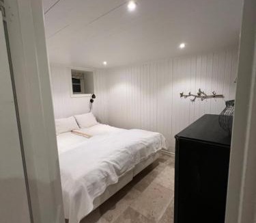 Kungshamn Apartment | Nyrenoverad pärla centralt i Kungshamn