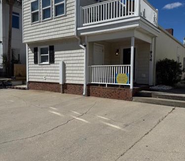 Crescent Beach House | Ocean Blvd Beach Makin Waves Home,sleeps 8,pets OK,free park