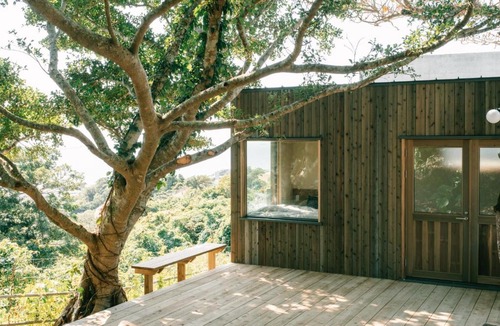 Okinawa Apartment | Ocean view cabin