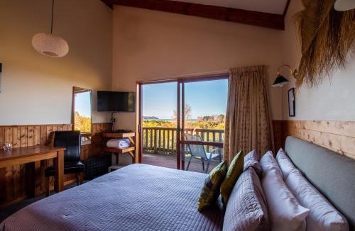 Marahau Ski Chalet | Ocean View Chalets