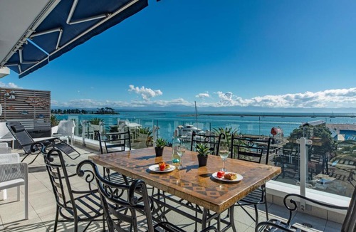 Stepneyville Apartment | Oceanfront Apartment at Latitude 41