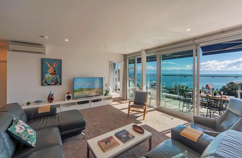 Stepneyville Apartment | Oceanfront Apartment at Latitude 41