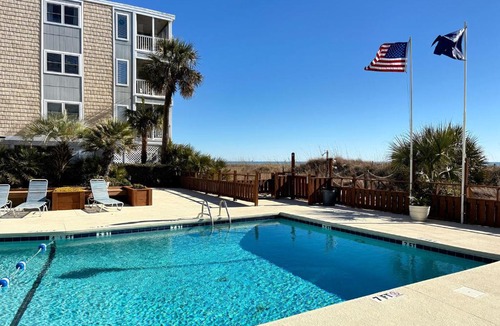 Crescent Beach Apartment | Oceanfront Corner 3BR 1st Floor Easy BeachPool Access Palmwood Villas 110