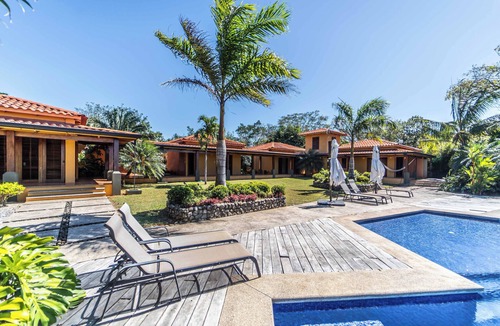 Samara Villa | Oceanview mountaintop 5-bedroom villa in Samara. Perfect for groups & families!