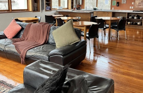 Dunedin City Centre Hostel | On Top Apartments & Hostel Backpackers