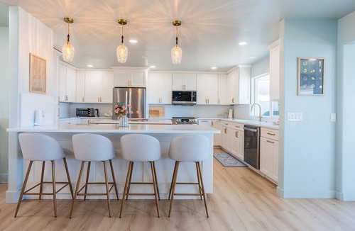 Smith River House | Pacific Edge Private Beach Access, Oceanfront Luxury Retreat 4BR 3BA