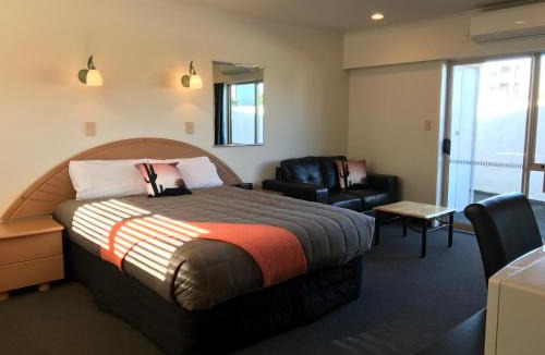 Gisborne Hotel | Pacific Harbour Motor Inn