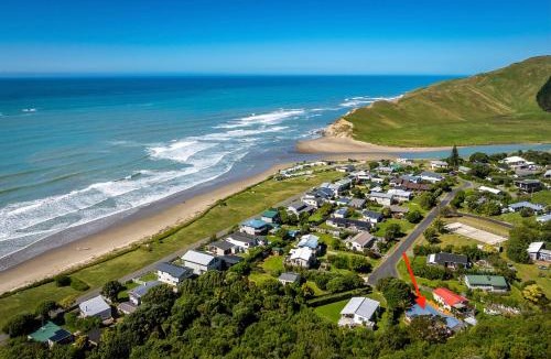 Kairakau House | Pacific Vista - Hawkes Bay Holiday Home