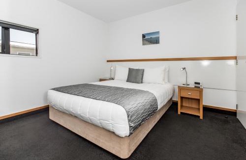 Nelson Hotel | Palms Motel