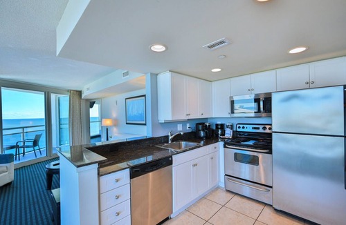 Downtown Myrtle Beach Condo | Panoramic Oceanfront Condo on 7th Floor