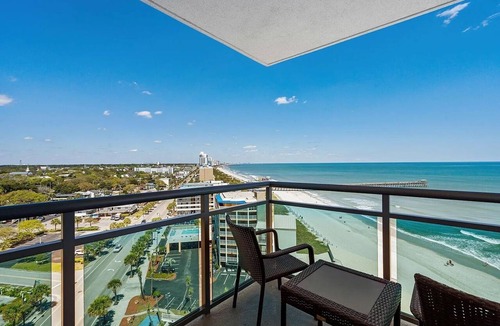 Downtown Myrtle Beach Condo | Panoramic Oceanfront Condo on 7th Floor