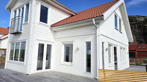 Ellos House | Panoramic view on Ellös top with 500m to sea SE09125