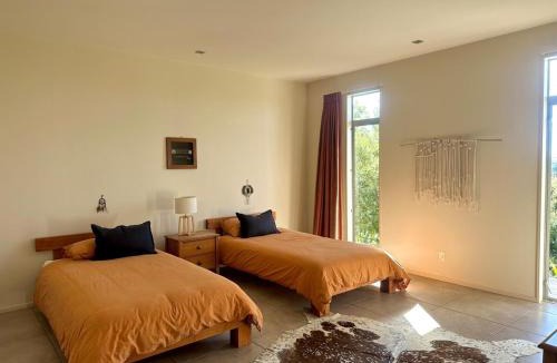 Te Tii House | Panoramic Views