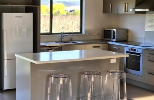Lowburn House | Paradise on Pearson