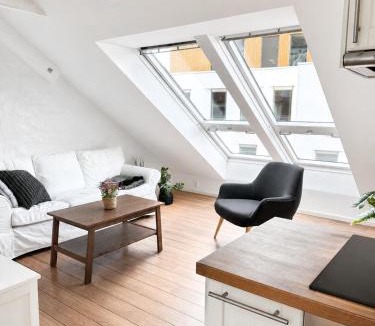 Arstad Apartment | Penthouse Michael Krohns gate