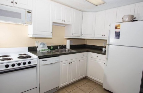 Ocean Drive Apartment | Peppertree By The Sea-STUMU