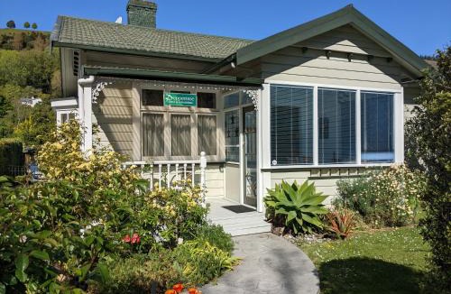 Nelson Bed & Breakfast | Peppertree Bed & Breakfast
