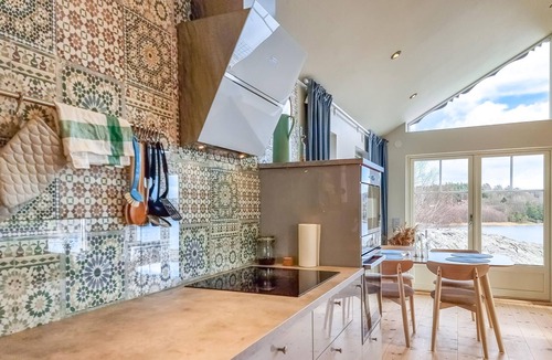 Uddevalla House | Pet friendly home in Uddevalla with lake view