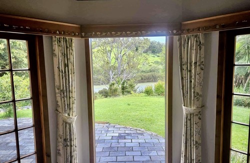 Mangonui House | Pet friendly Luxury Accommodation with private Pool and Jetty