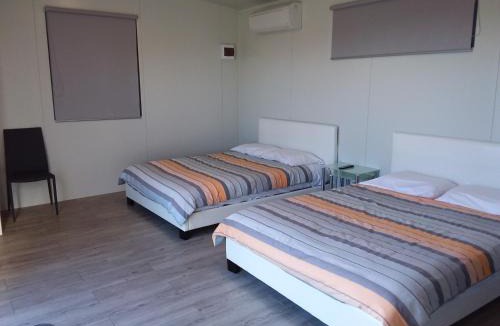 Waikuku Beach Hotel | Pine Lake View Lodge