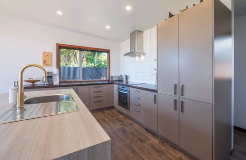 Pohara House | Pohara's Beachside Bliss