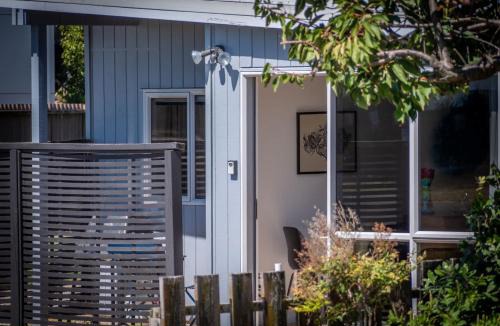 Pohara House | Pohara's Beachside Gem