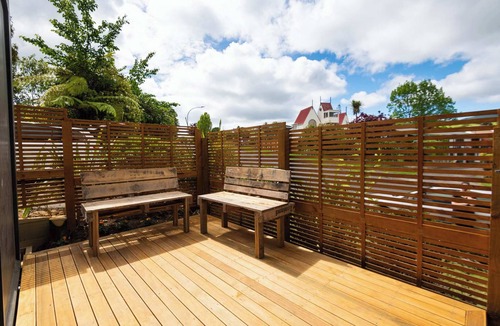Lynmore Apartment | Ponga Magic Summary: