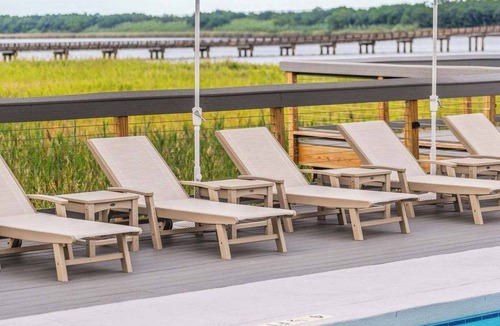 Georgetown House | Poolside Villas @ Winyah Bay Club!
