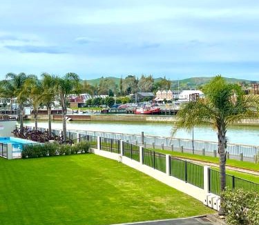 Gisborne Hotel | Portside Hotel Gisborne