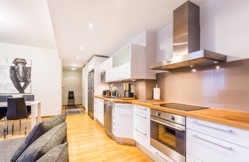 Hietalahti Apartment | Practical & Spacious apartment + Private sauna
