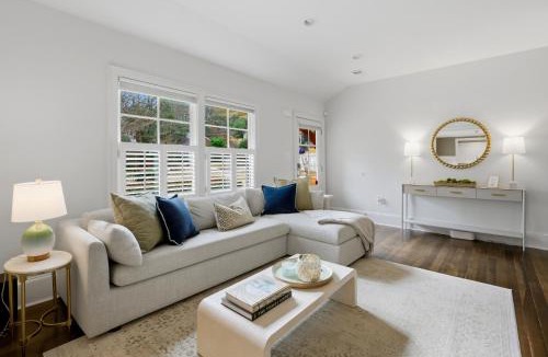 Decatur House | Private Compound in Decatur