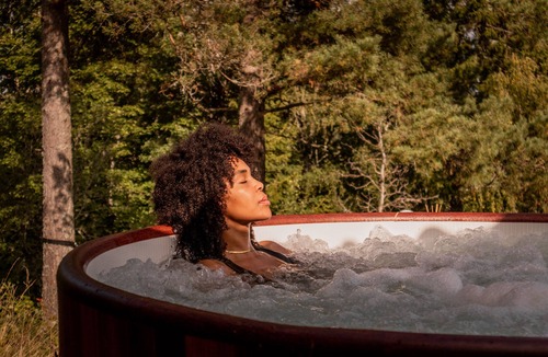 Koppom RV Rental | Private glamping with spa, sauna & nature – accommodation for up to 10 guests
